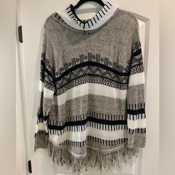 Women’s Large Fringed Sweater - Picture 2 of 3